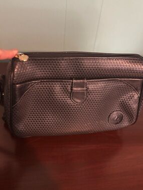 Vintage 1983 Liz Claiborne Black Faux Leather Triangle Logo Crossbody Adj Strap